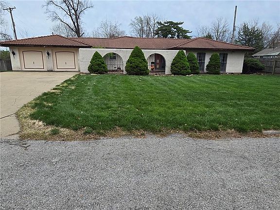 2nd image of 1015 N 34th St