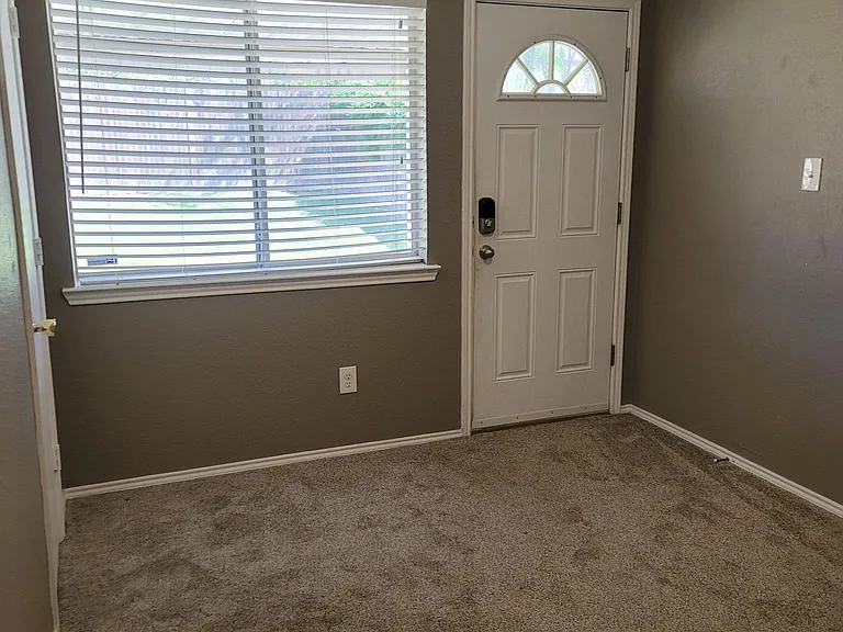 10416 Morning Dew St — Photo 14
