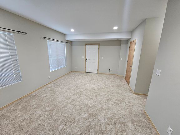 5th image of 110 S Cambrian Ave