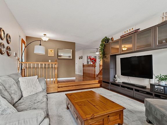 5th image of 1128 68th St NW
