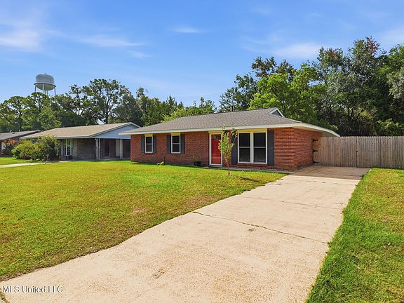 5th image of 16013 Waycross Dr