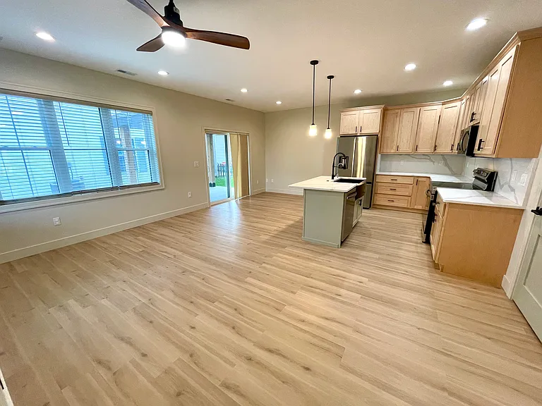 6711 New Town Ave #6711 — Photo 14