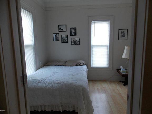 3rd image of 906 Lafayette Ave SE