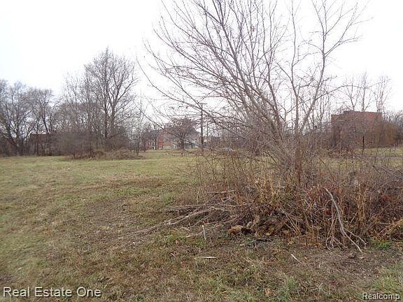 5th image of 2706 Hendricks St