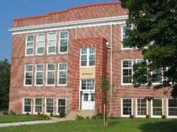 107 N School St APT 2E, Greensboro, MD 21639