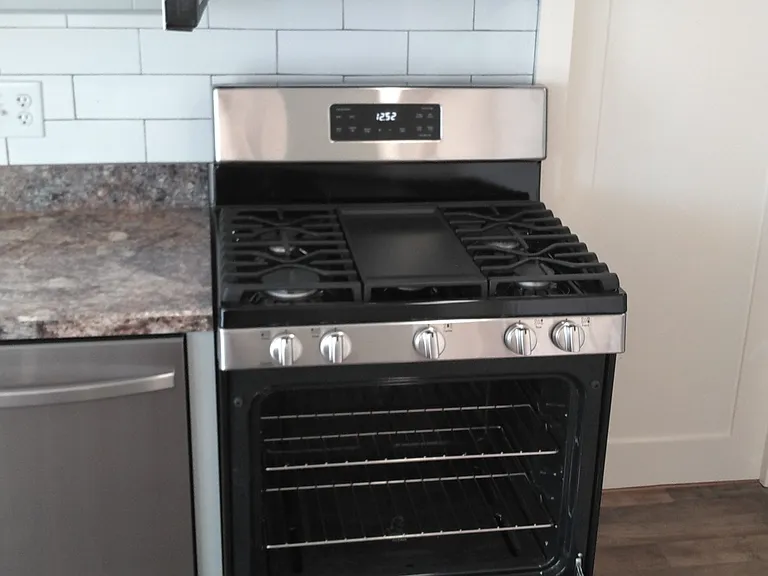 315 Greenway Ave — Photo 1