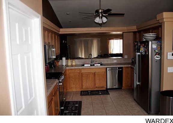 3rd image of 2412 E Saguaro Dr
