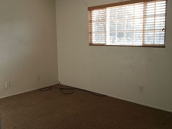 5th image of 6417 Orizaba Ave