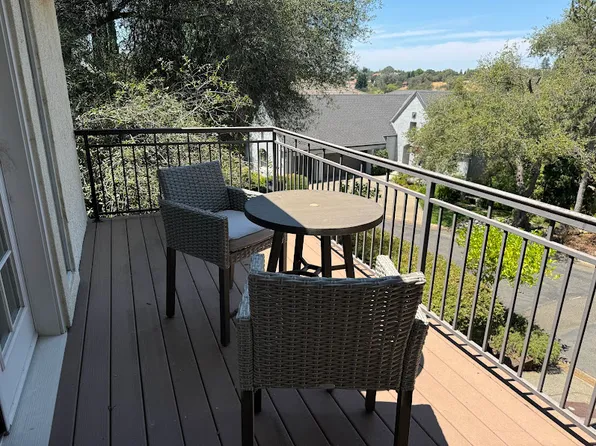 109 N Granite Cir, Folsom, CA 95630