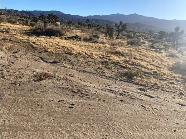 3759 White Fox Trl, Phelan, CA 92371