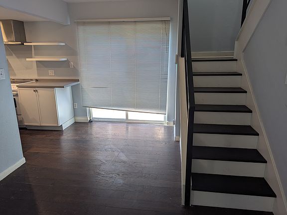 2nd image of 812 Winflo Dr APT C
