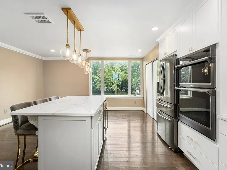 2419 Boston St — Photo 22