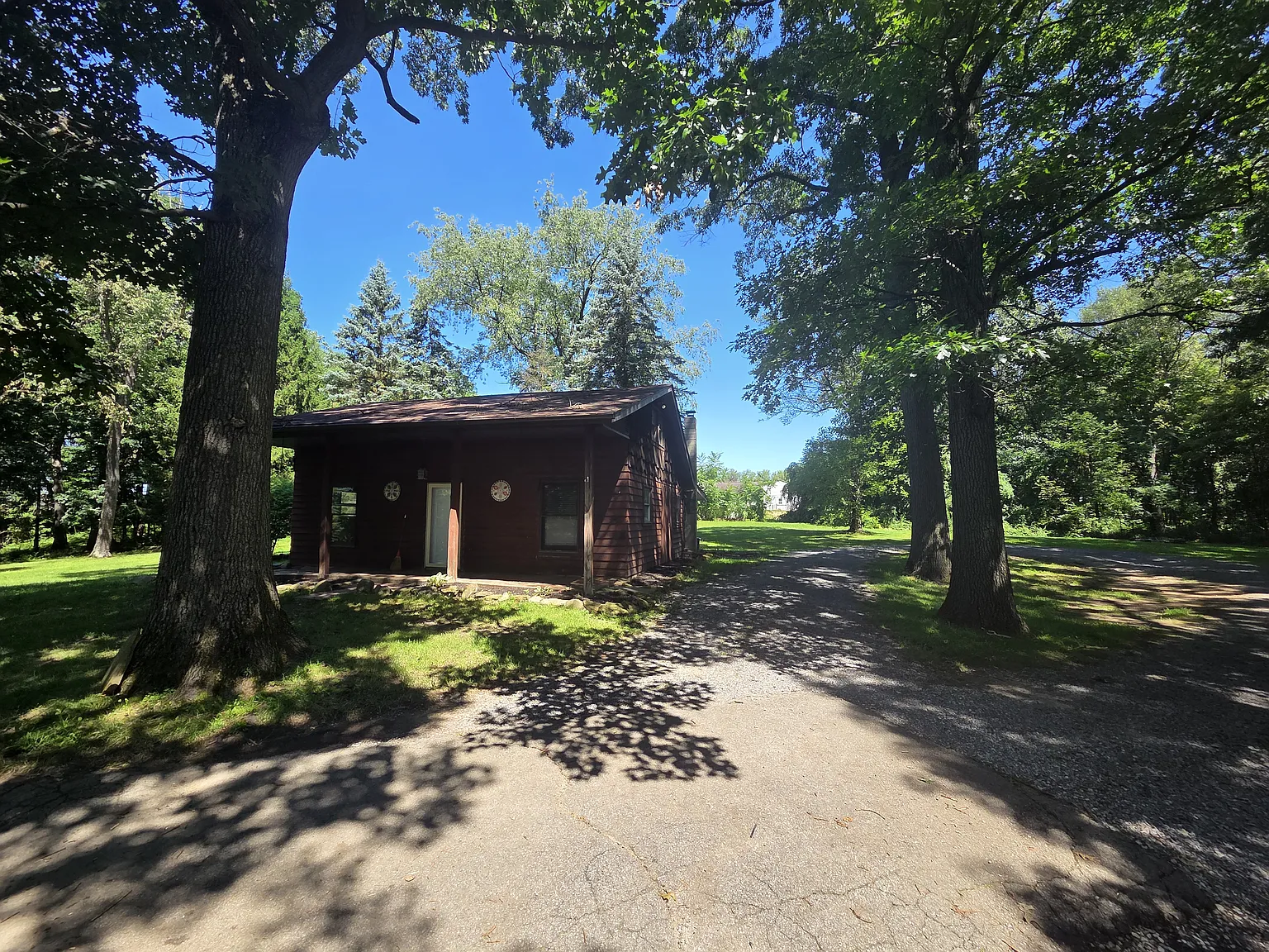 1 bed, 1200 sqft, $1,400 — Photo 2