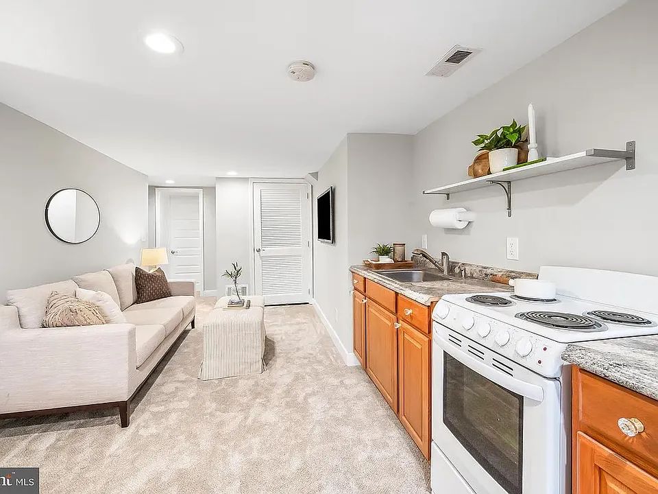 1206 S Charles St #BASEMENT