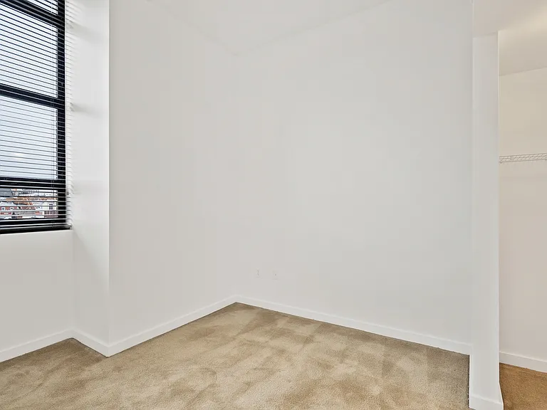 101 S Ellwood Ave — Photo 37