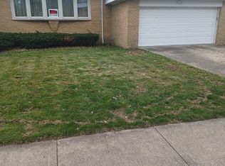 1680 Edgewood Rd, Highland Park, IL 60035