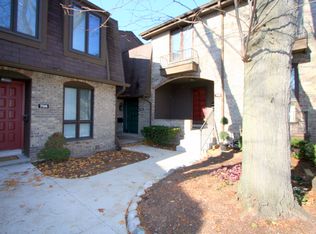 704 Greenhills Dr, Ann Arbor, MI 48105