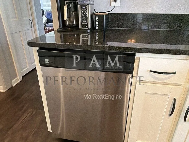 4730 5th Ave — Photo 15
