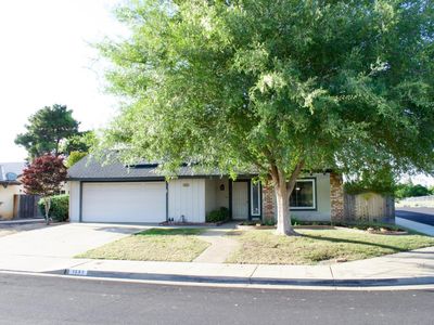 1583 Celeste Ave, Clovis, CA, 93611