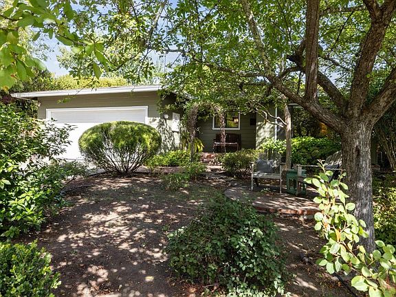 2nd image of 1732 Reynard Lane