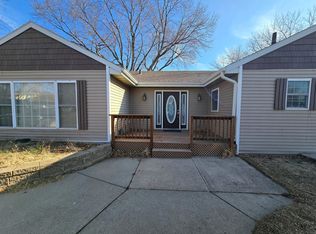 1200 E 15th St, Yankton, SD 57078
