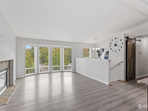 3rd image of 8207 69th Street NE