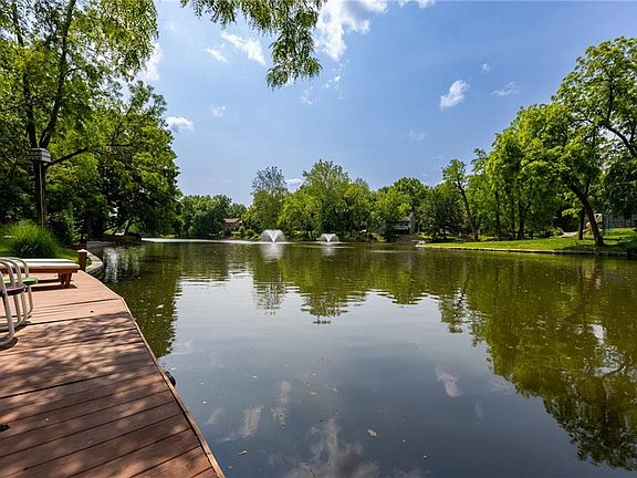 4th image of 5007 NW Coves Dr