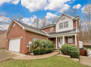 475 Hickory Ln, Houston, PA
