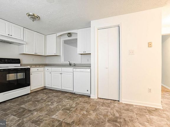 2nd image of 20805 Harlequin Ln