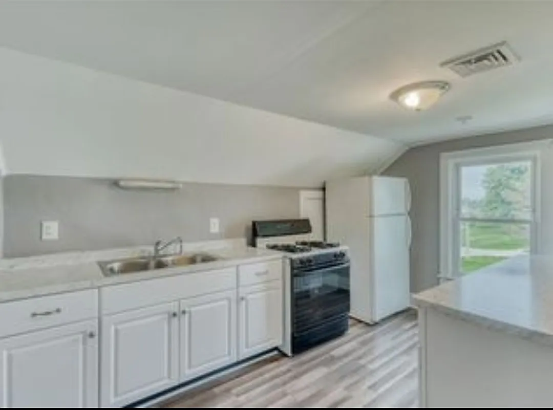 2-1067 Shoecraft Rd — Photo 3