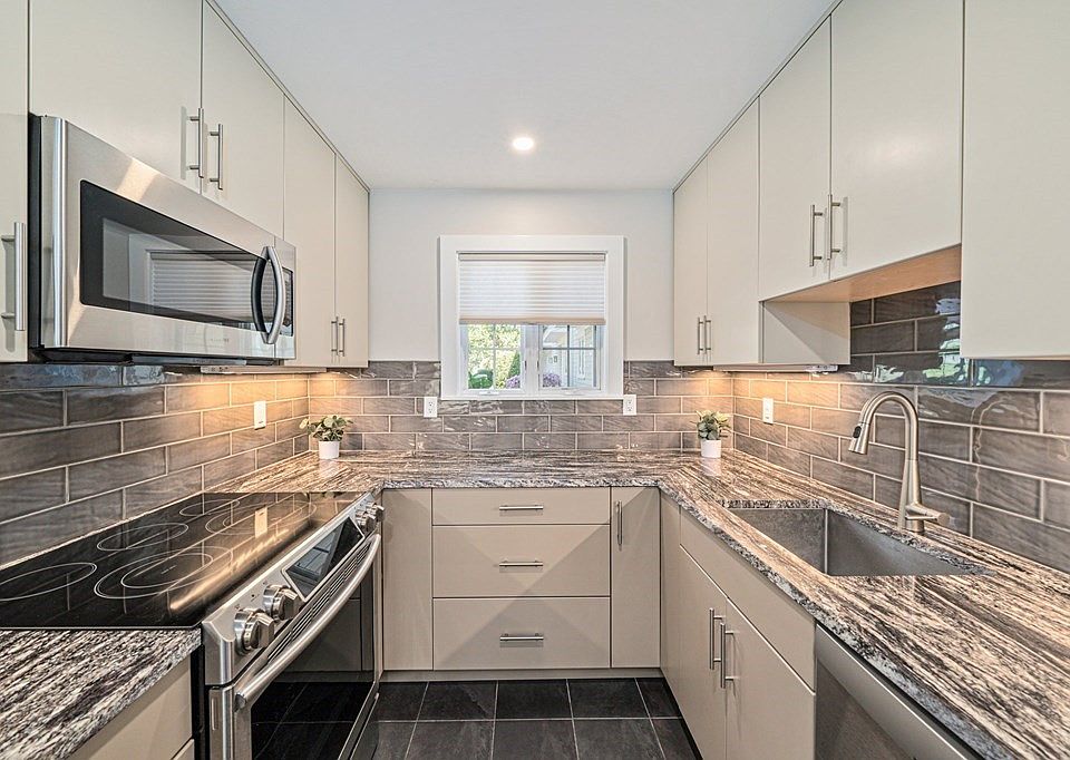 1st image of 11 Nancy Rd APT 4