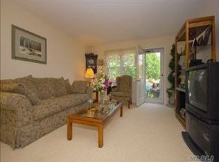 8 Harbour Ln APT 1B, Oyster Bay, NY 11771