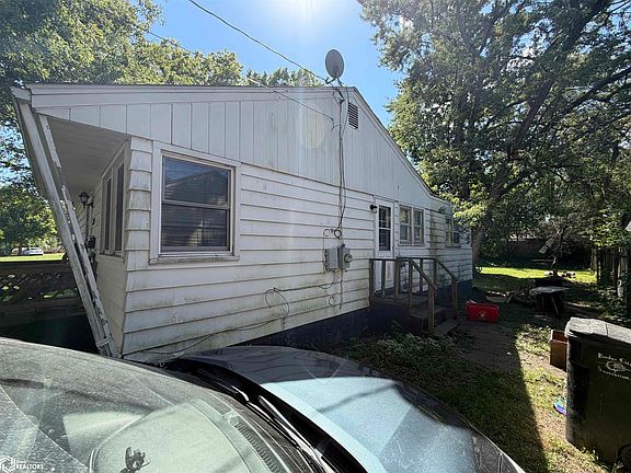 3rd image of 729 Overman Ave