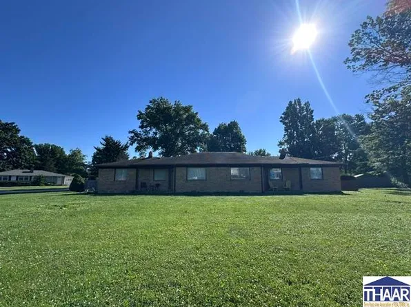 900 E Barbara Ln, Terre Haute, IN 47802