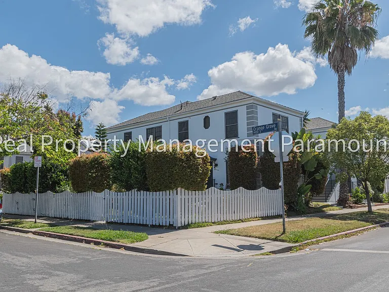 1460 S Orange Grove Ave — Photo 4