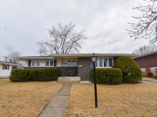19358 Wildwood Ave, Lansing, IL 60438