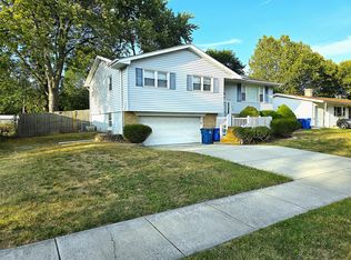 336 Bluebird Ave, Crown Point, IN 46307