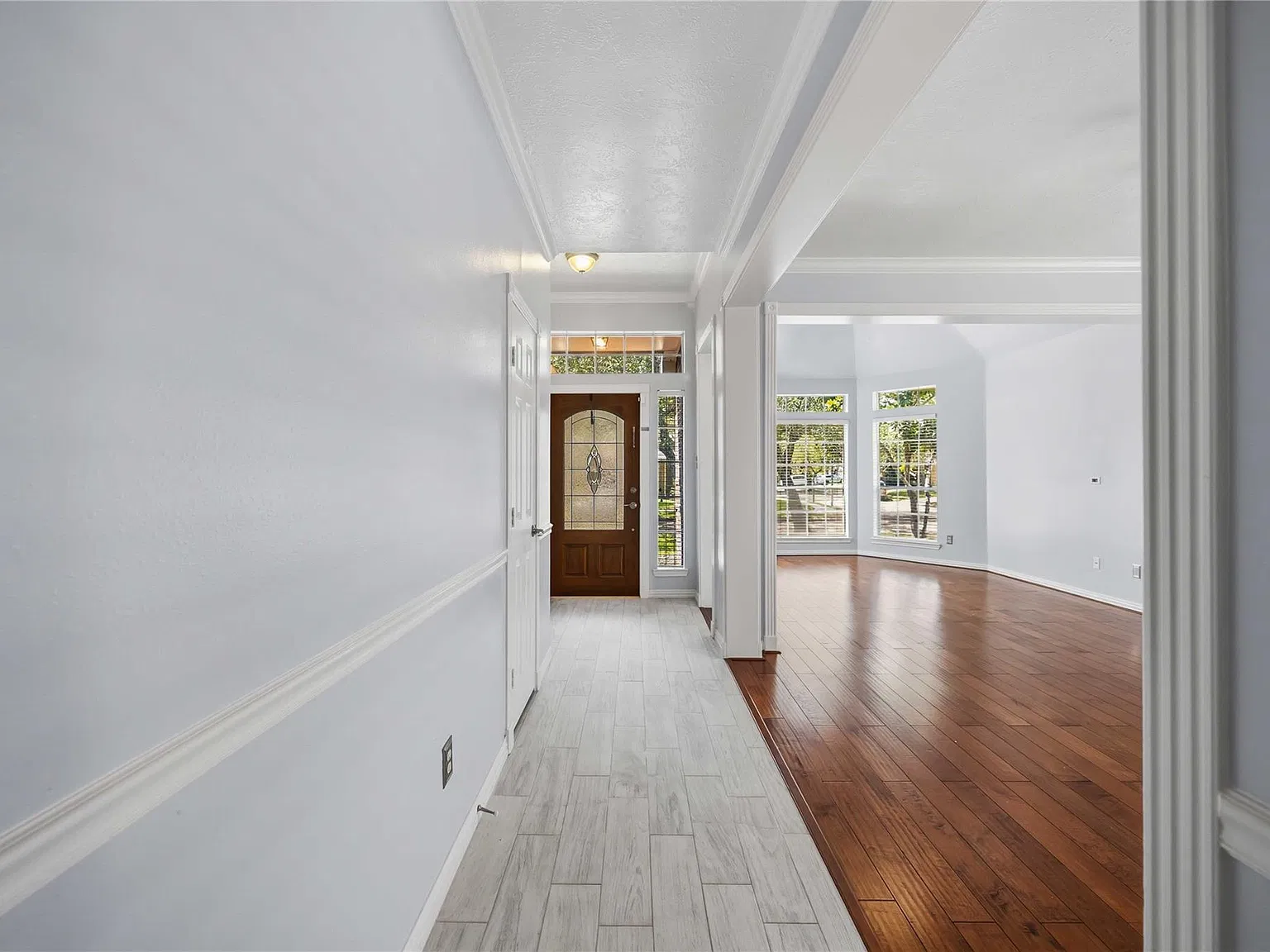 3 bed, 2.0 bath, 2315 sqft, $2,400 — Photo 4