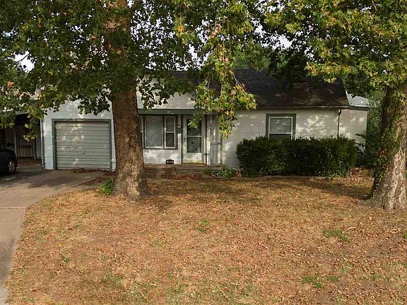 2nd image of 1625 Donahoe Dr