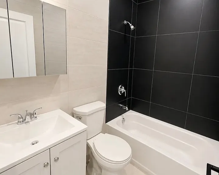 535 Hawthorne Ave #203L — Photo 7