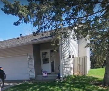 923 Monterey Ct N, Shoreview, MN, 55126