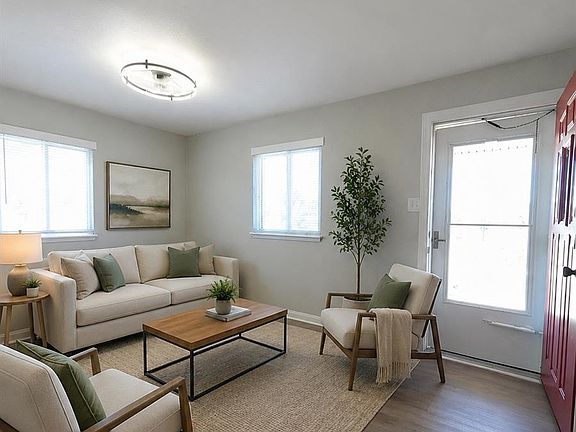 4th image of 1110 Quince Street