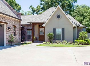 18569 Old Maplewood Dr, Prairieville, LA 70769