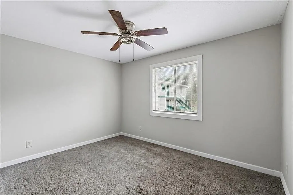 2 bed, 1.0 bath, 700 sqft, $1,125 — Photo 2