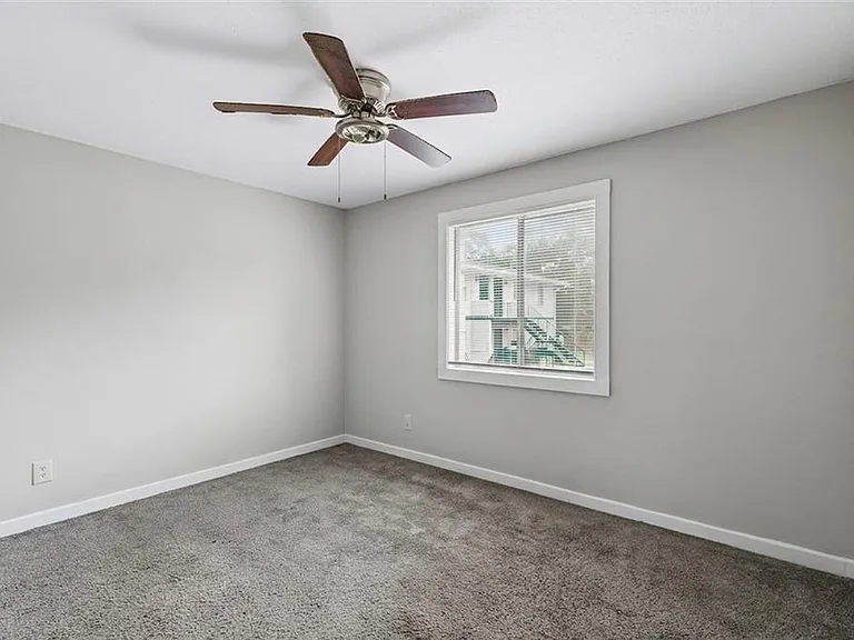 696 Hill St #6 — Photo 2