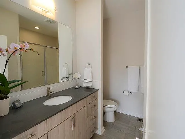 516 Person St — Photo 17