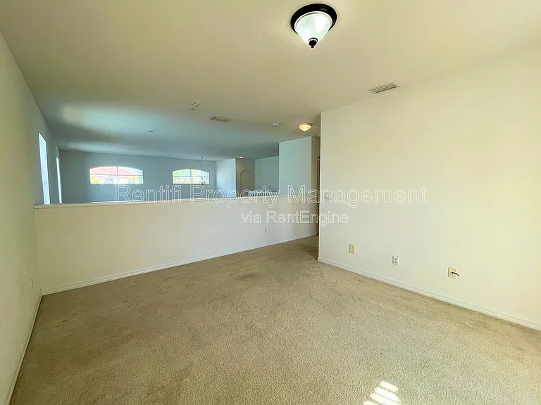 17038 Tremont St — Photo 12