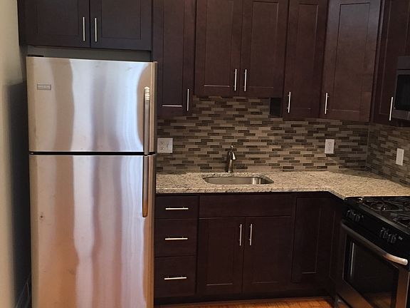 4th image of 256 Washington St #4