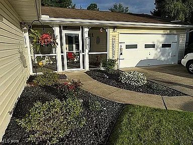 2nd image of 7598 Huntington Dr