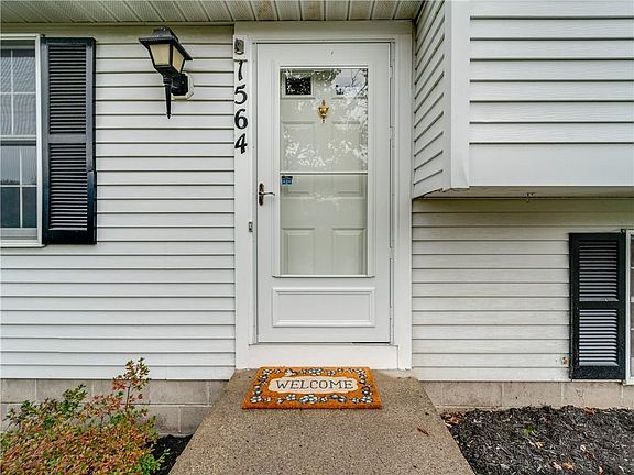 5th image of 1564 Starflower Ct